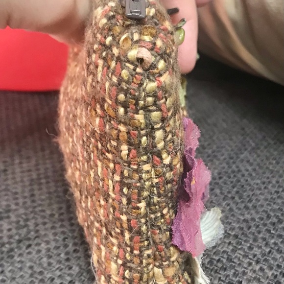 Mary Frances coin purse with incredible details! - Picture 5 of 7